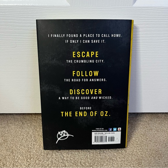 the end of oz by danielle paige - book - Picture 2 of 2